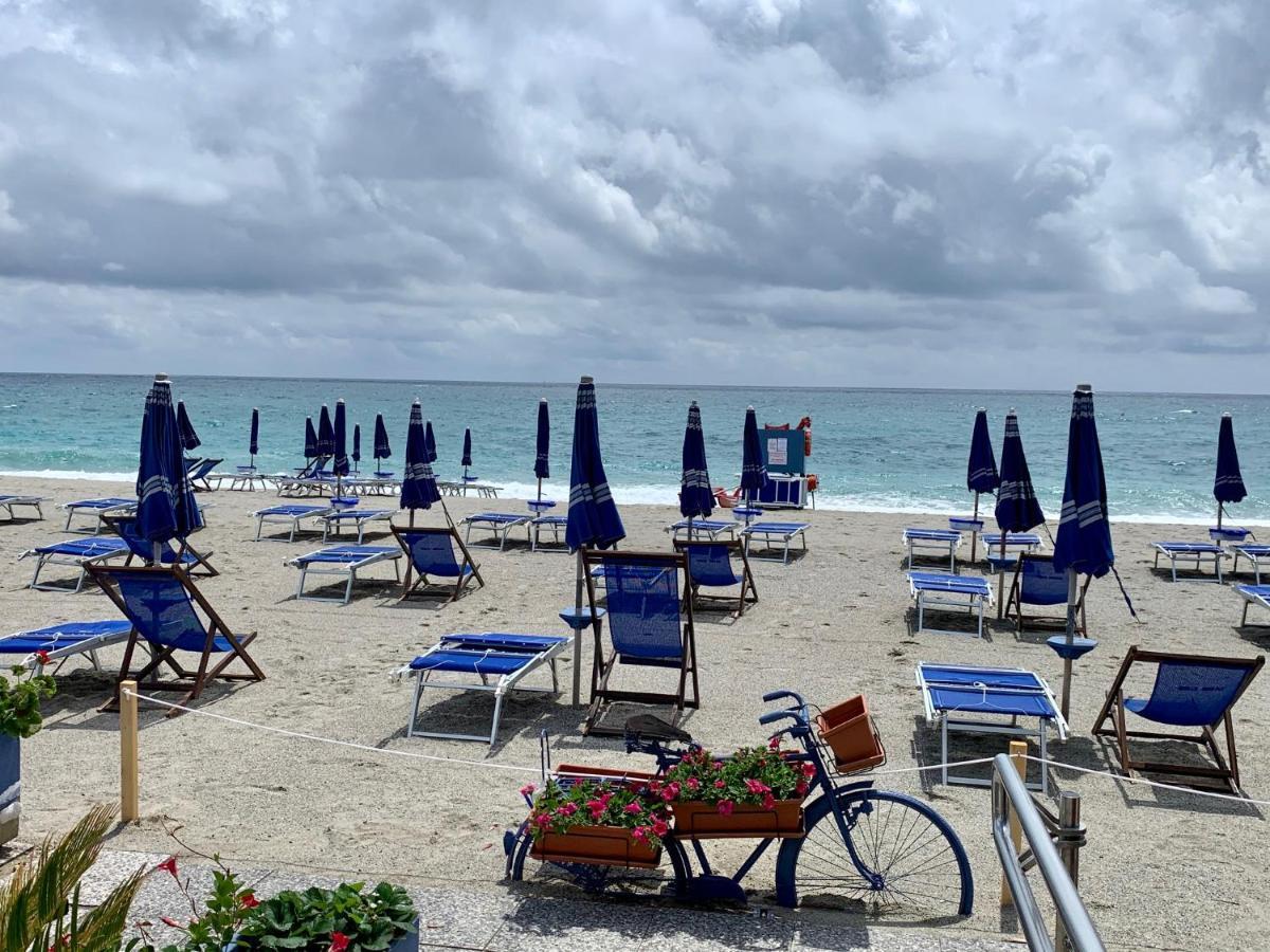 Hotel Mare Inn Finale Ligure Exteriör bild